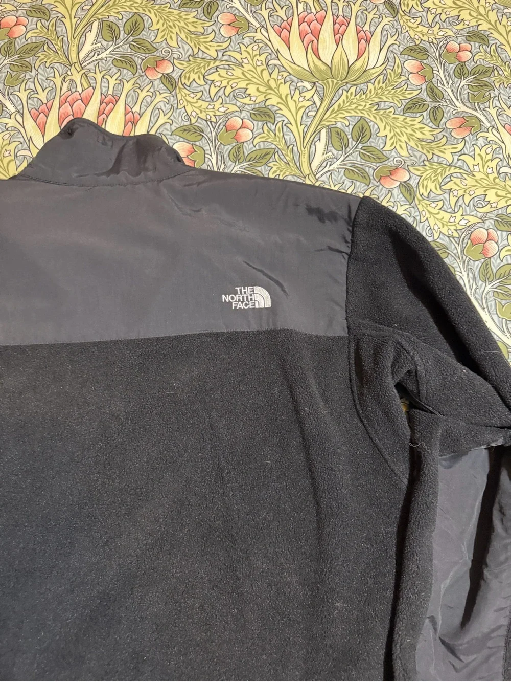 The North Face Men’s Black Fleece and Shell Jacket Size L/G